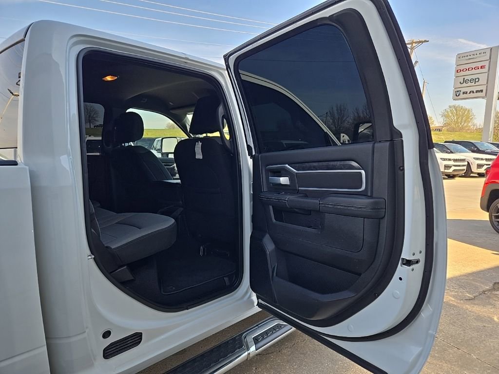 Used 2024 RAM 2500 Big Horn AWD/4WD image 82