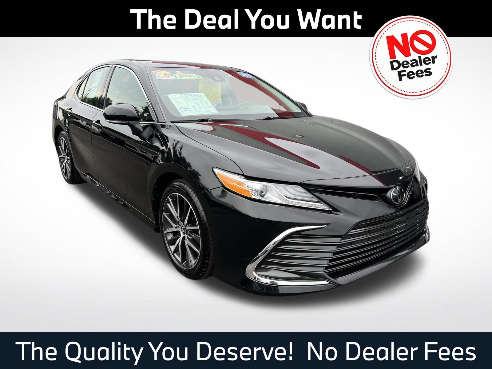 Used 2021 Toyota Camry XLE FWD image 1