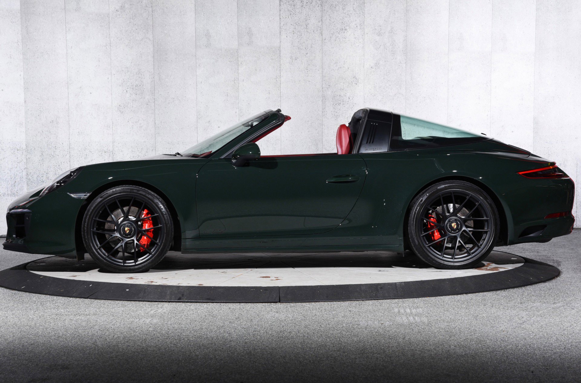 Used 2019 Porsche 911 Targa 4 GTS image 12