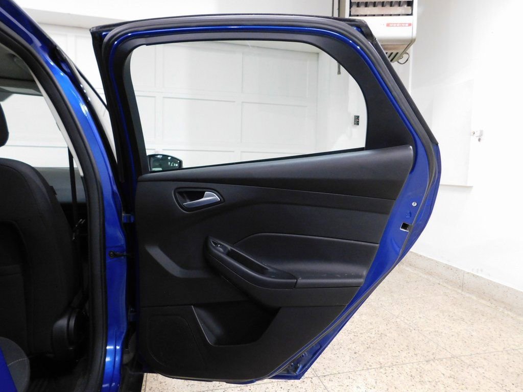 Used 2018 Ford Focus SE w/ SE Winter Package FWD image 80