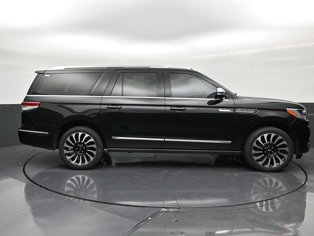 Used 2024 Lincoln Navigator L Black Label AWD/4WD image 6