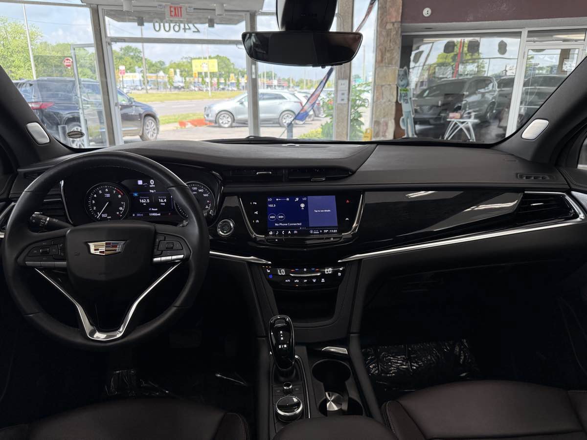 Used 2024 Cadillac XT6 Premium Luxury w/ Technology Package image 42