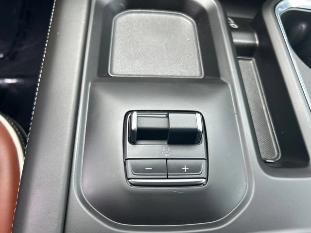 Used 2025 GMC Sierra 3500 Denali Ultimate AWD/4WD image 30