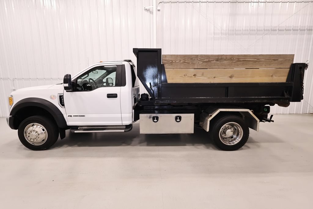 Used 2017 Ford F550 4x4 Regular Cab Super Duty w/ XLT Value Package image 6