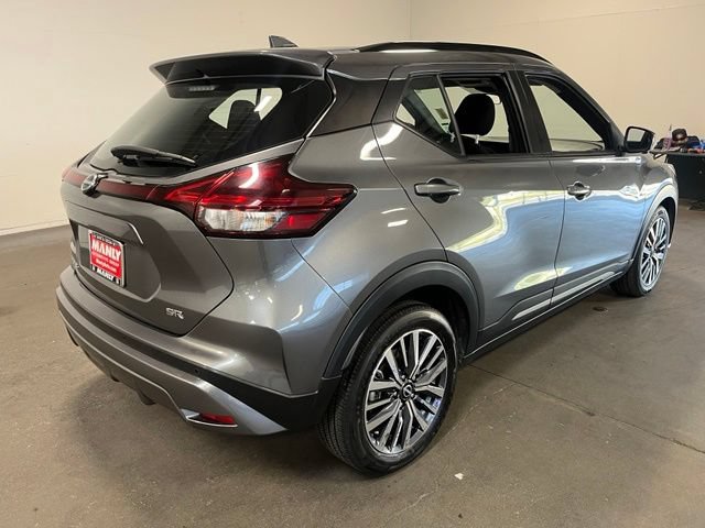Used 2024 Nissan Kicks SR FWD image 3