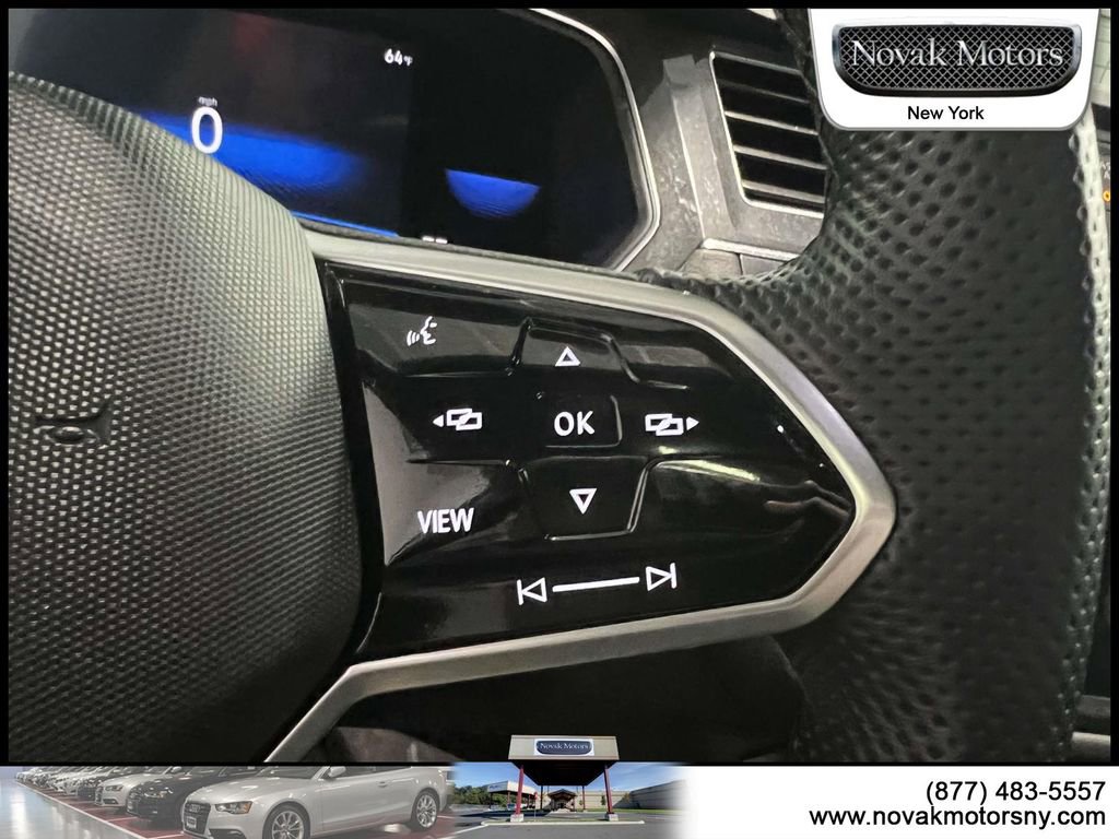 Used 2023 Volkswagen Tiguan SE R-Line image 21