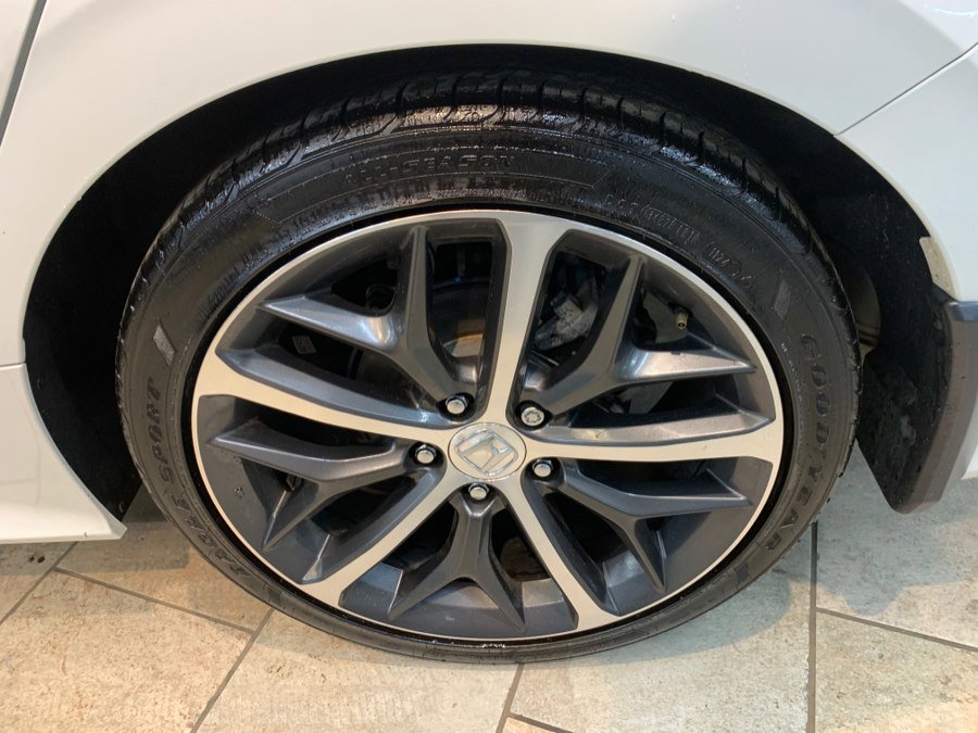 Used 2024 Honda Civic Touring image 11
