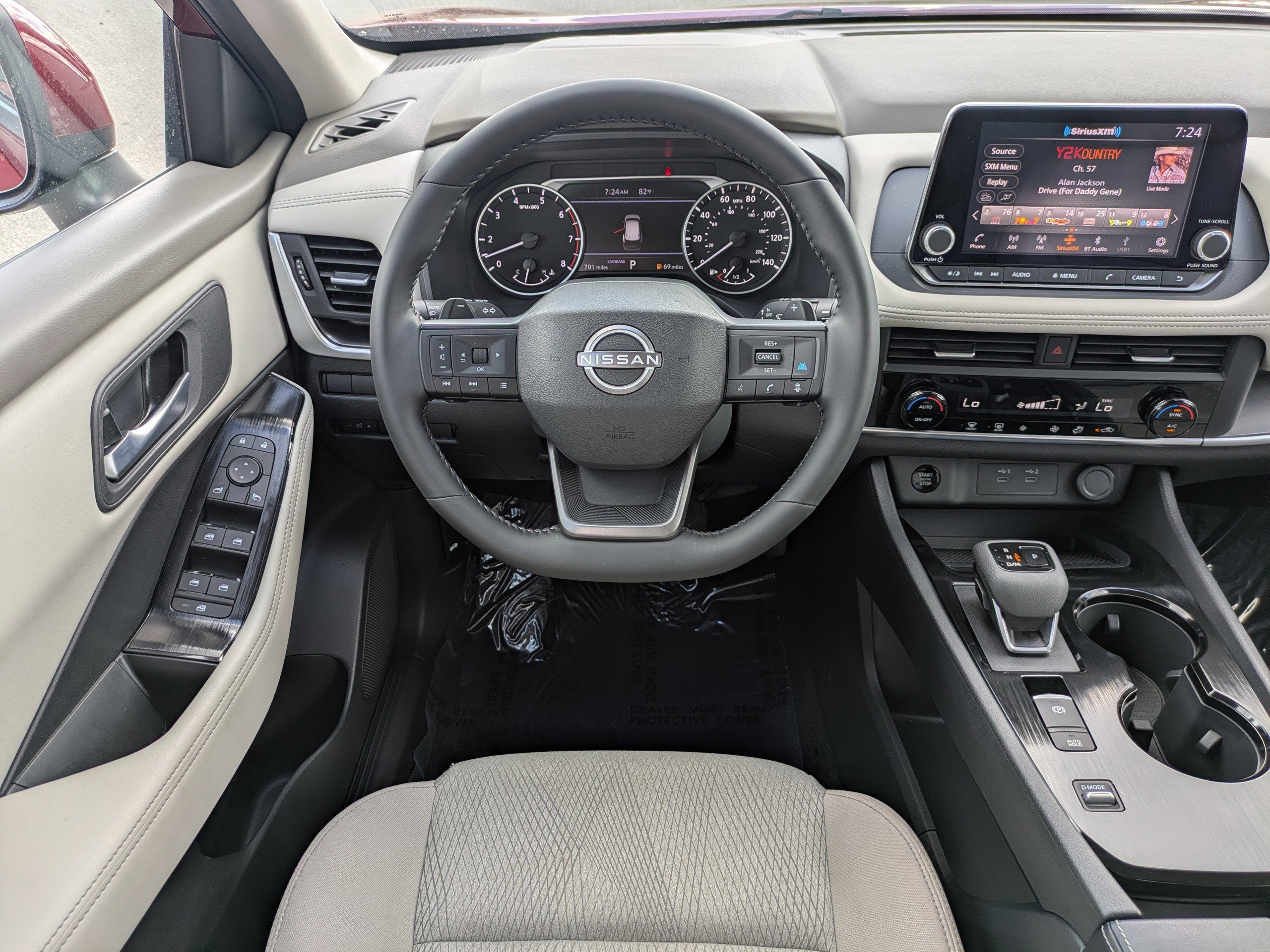 Certified 2025 Nissan Rogue SV image 18