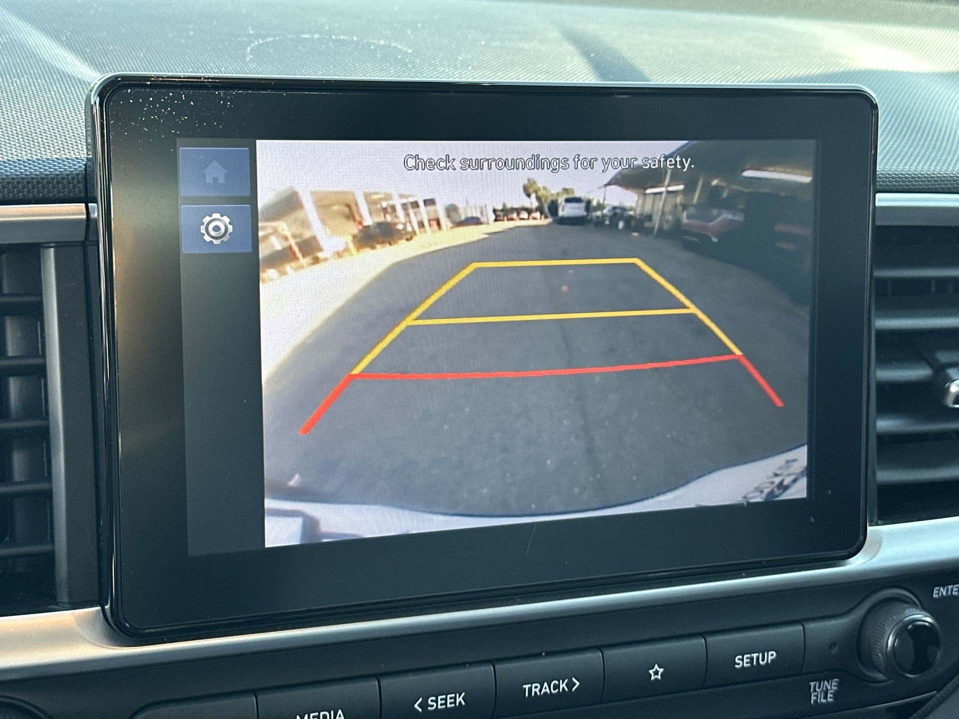 Used 2024 Hyundai Venue SEL image 23