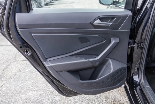 Used 2024 Volkswagen Jetta SE image 21