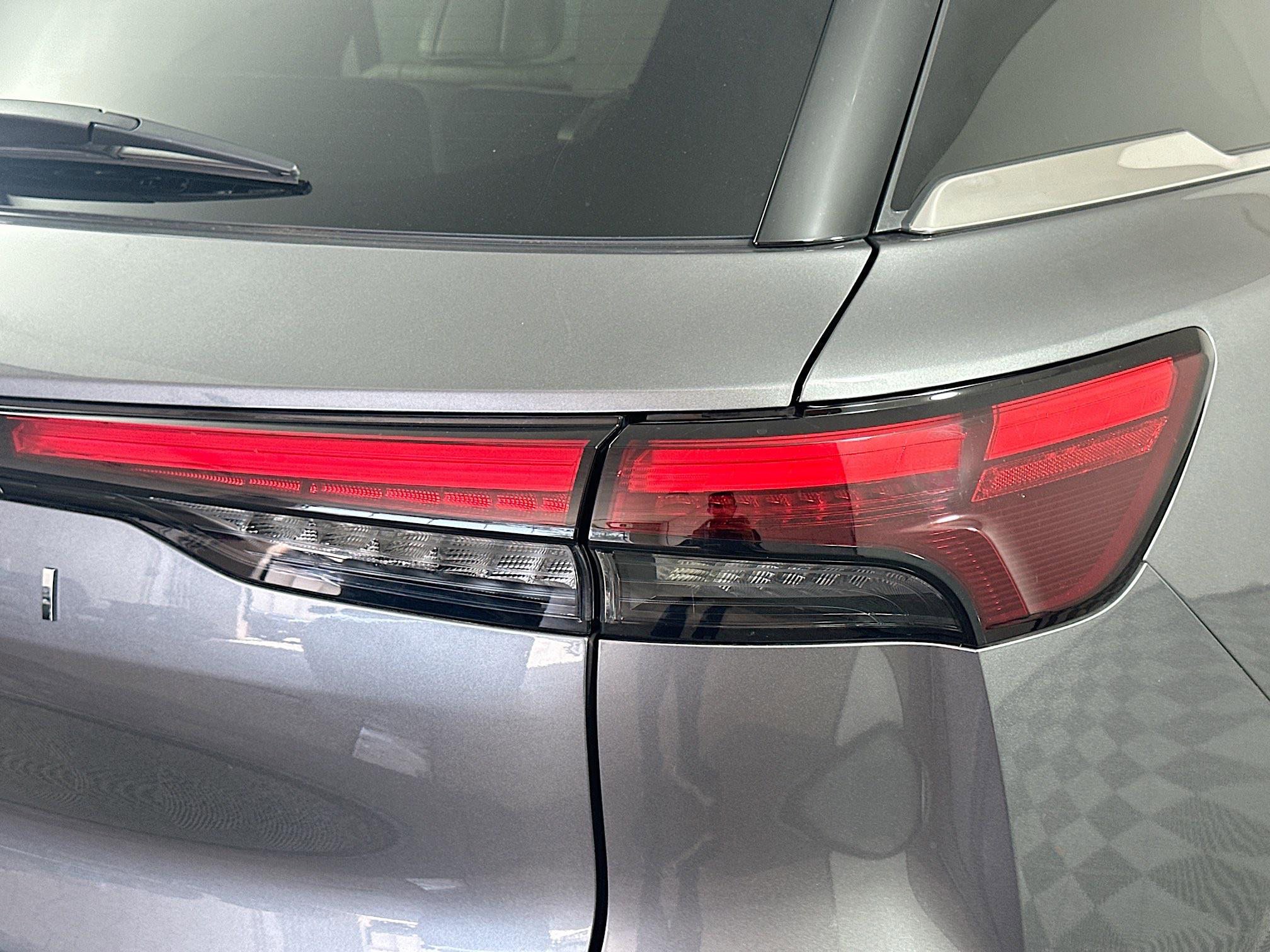 Used 2023 INFINITI QX60 Sensory w/ Vision Package image 27