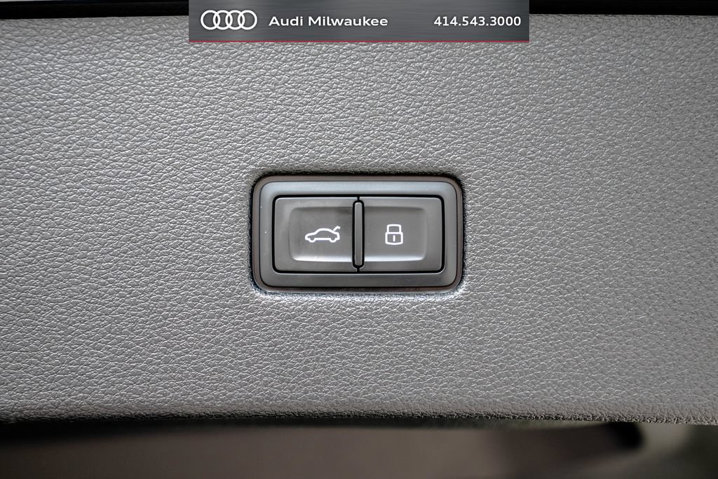 Used 2025 Audi RS Q8 performance w/ Matte Carbon Package AWD/4WD image 55
