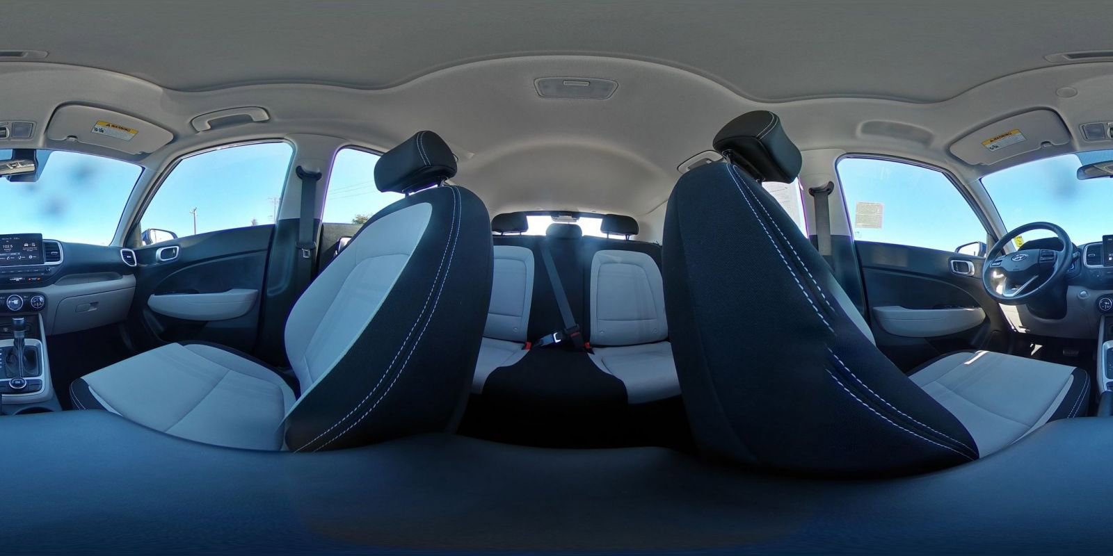 Used 2025 Hyundai Venue SEL image 42