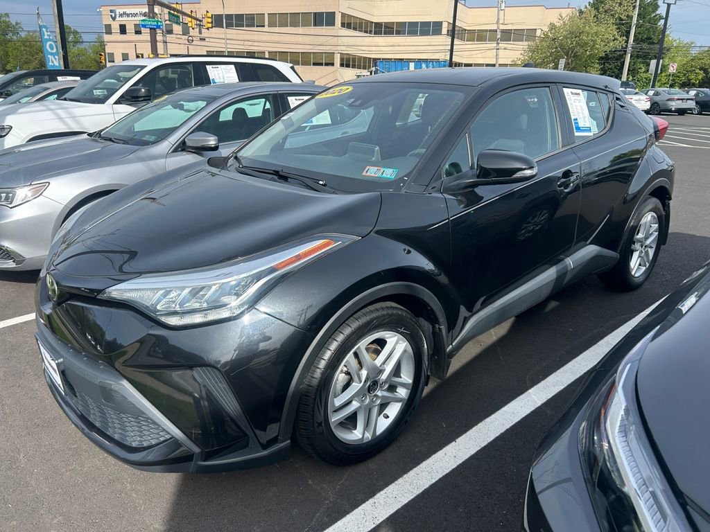 Used 2020 Toyota C-HR LE FWD image 28