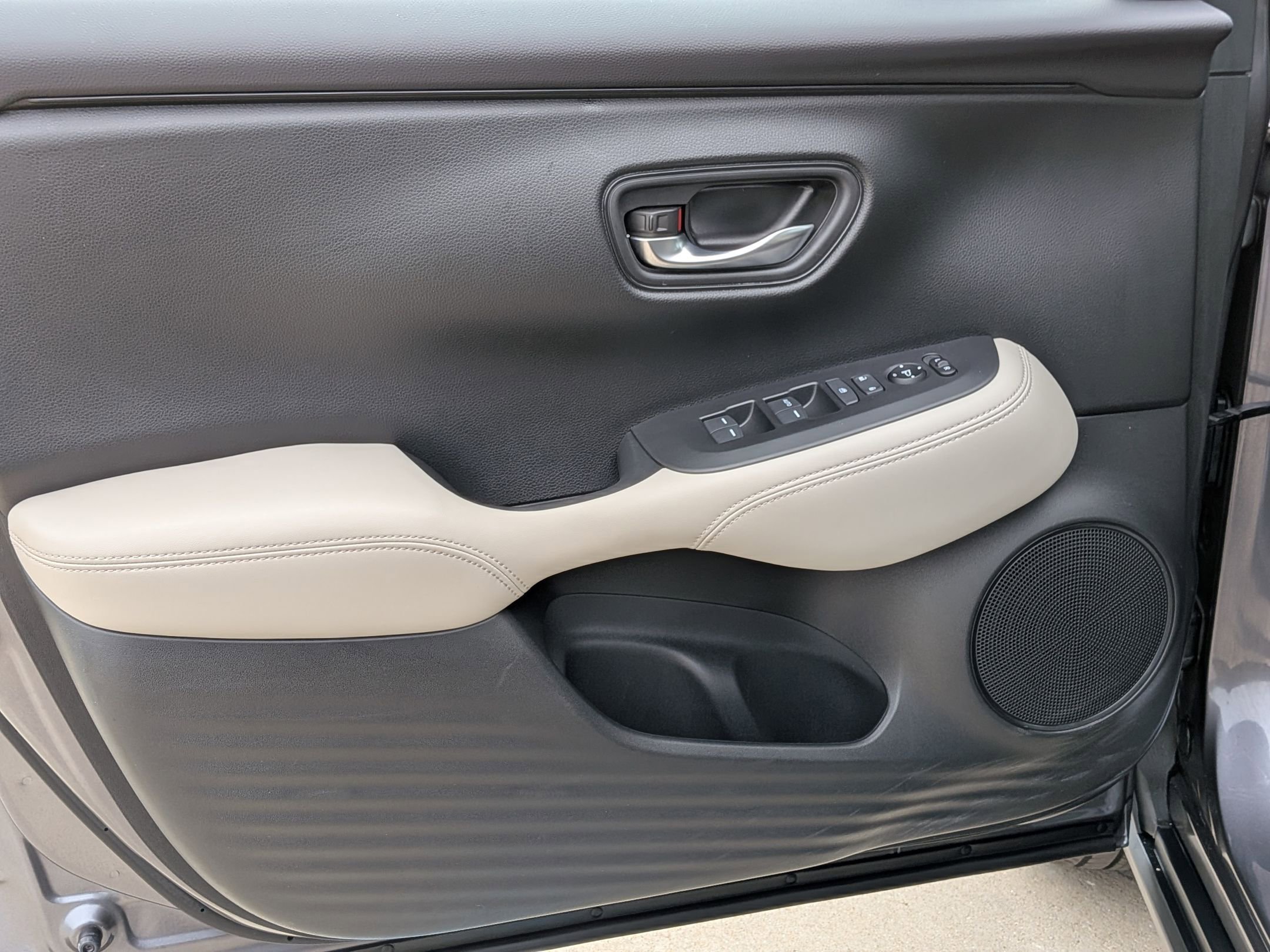 Certified 2023 Honda HR-V LX image 13