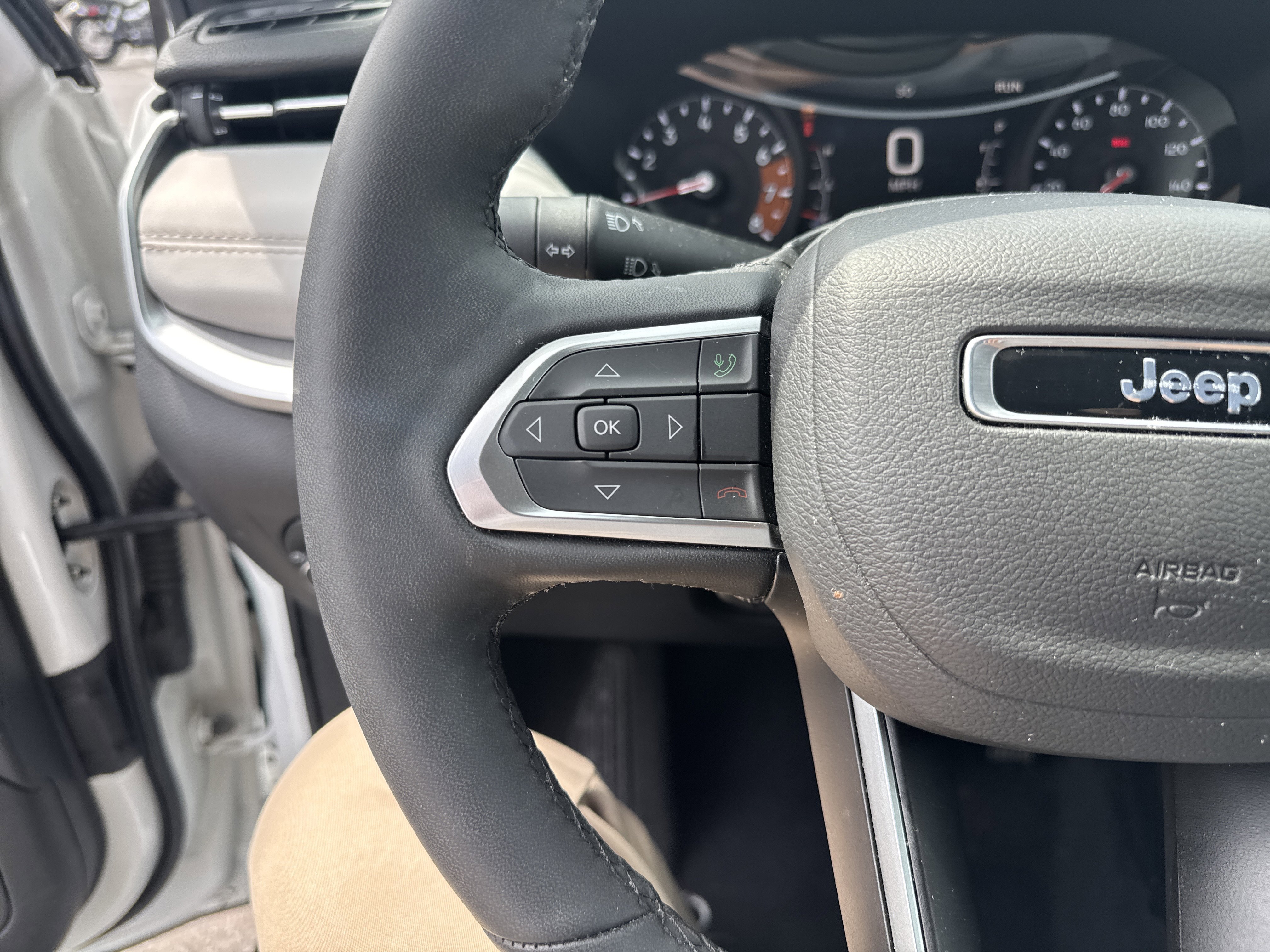 Used 2025 Jeep Compass Limited image 18