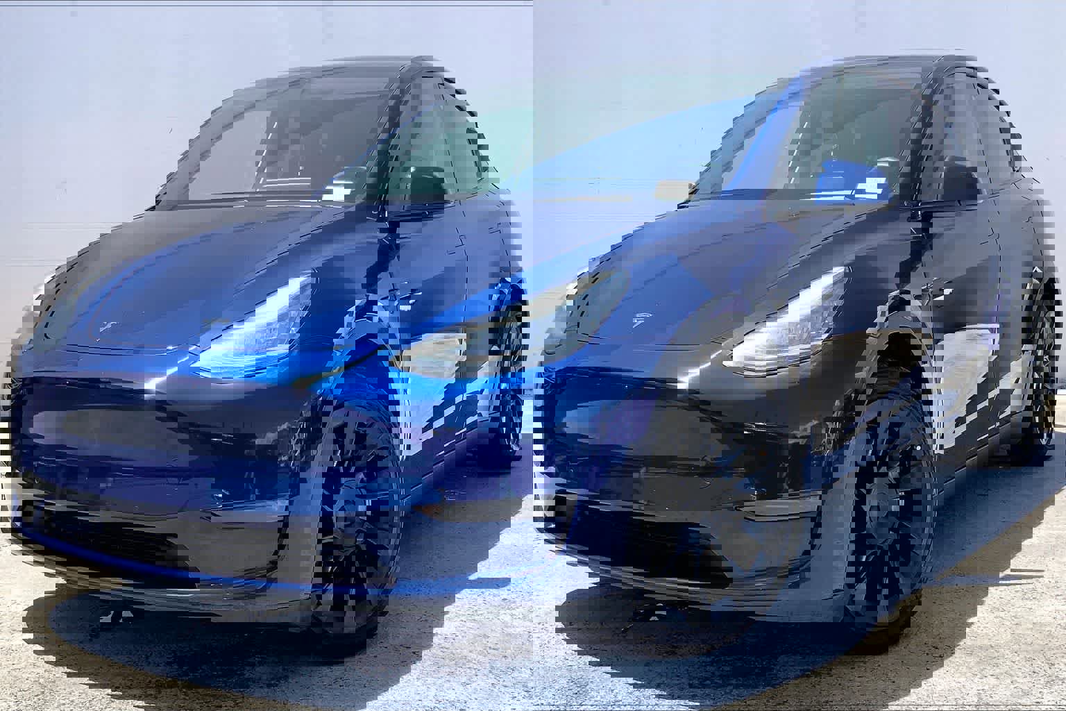 Used 2021 Tesla Model Y Long Range image 1