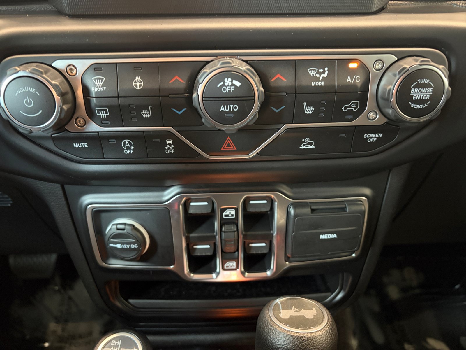 Used 2021 Jeep Wrangler Unlimited Sport AWD/4WD image 25