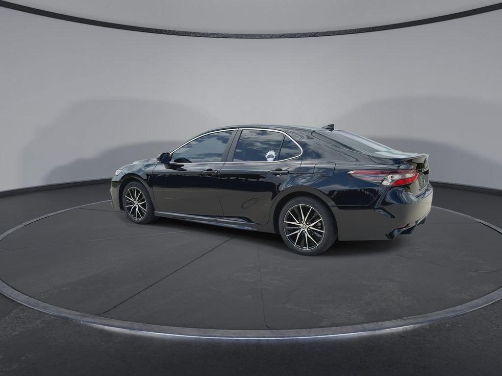 Used 2022 Toyota Camry SE w/ Convenience Package image 6