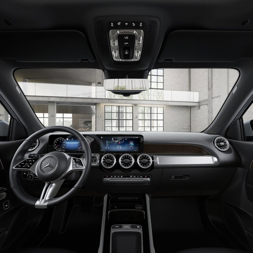 New 2026 Mercedes-Benz GLB 250 image 42