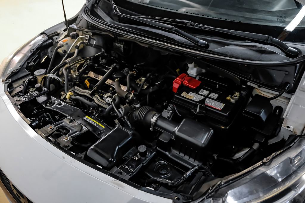 Used 2020 Nissan Versa SR w/ Convenience Package FWD image 49