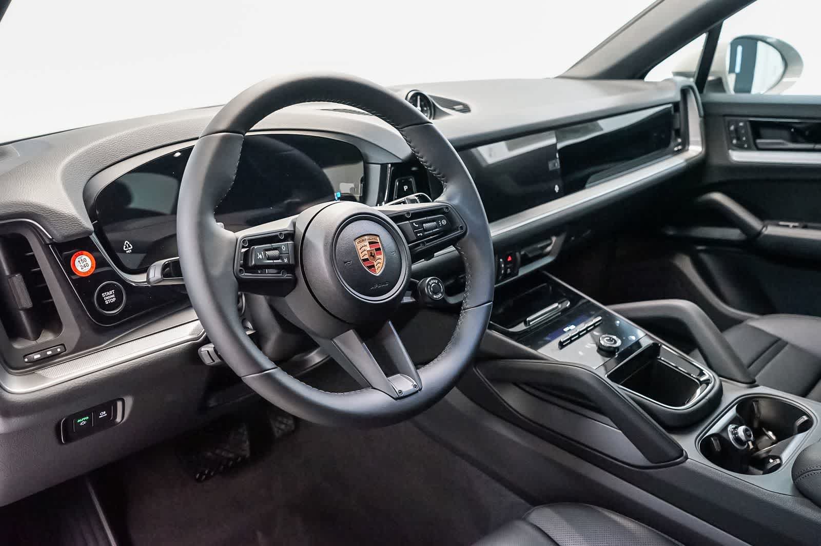 New 2026 Porsche Cayenne Coupe AWD/4WD image 4