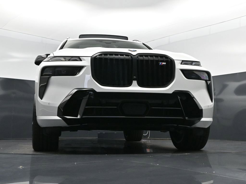 New 2026 BMW X7 M60i image 46