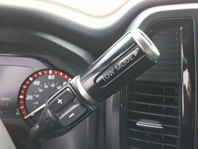 Used 2024 Nissan Titan PRO-4X w/ Off Road Protection Package image 17