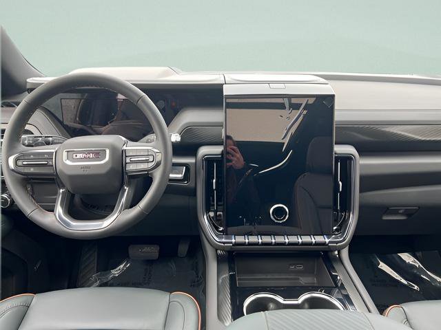 New 2026 GMC Yukon XL AT4 w/ AT4 Premium Package AWD/4WD image 10