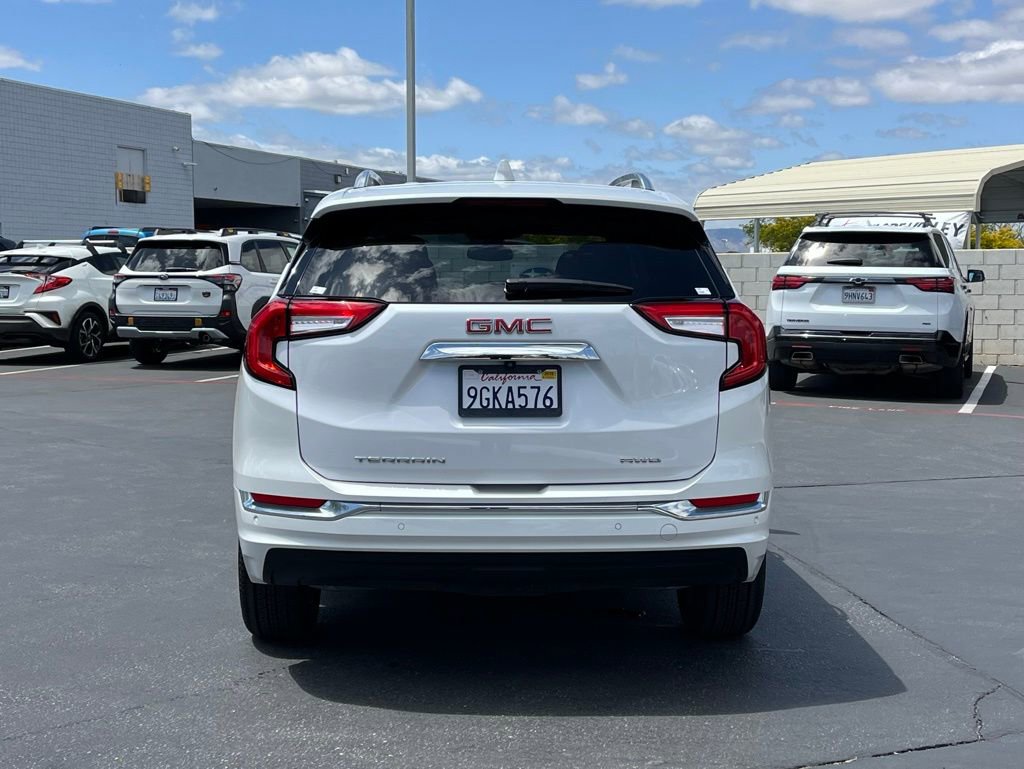 Used 2023 GMC Terrain Denali AWD/4WD image 4
