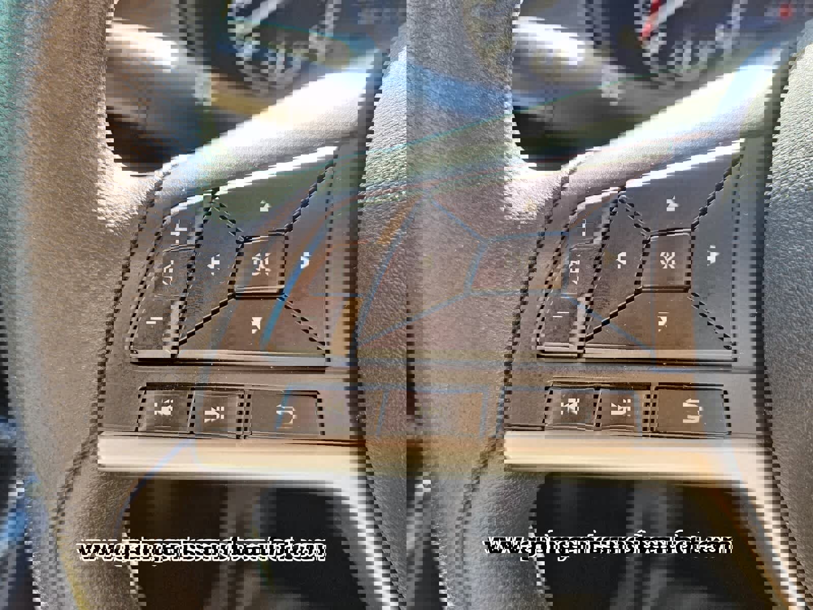 Used 2023 Nissan Altima 2.5 SV FWD image 12