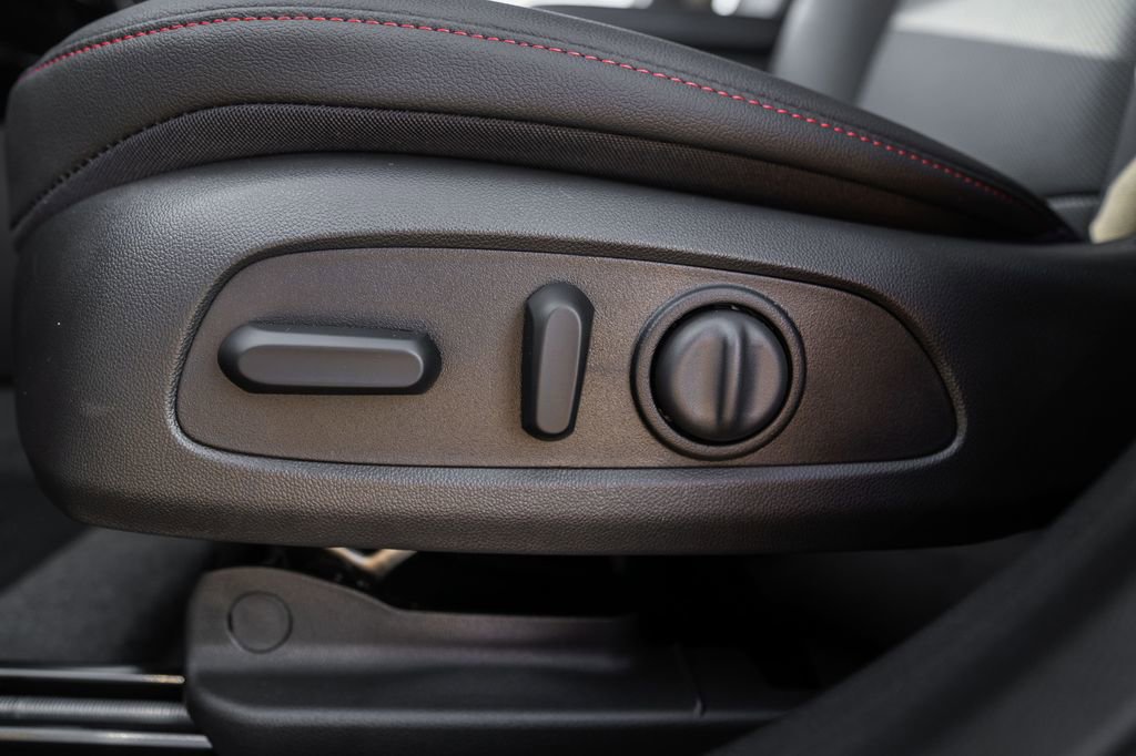 New 2026 Chevrolet Trax RS image 16