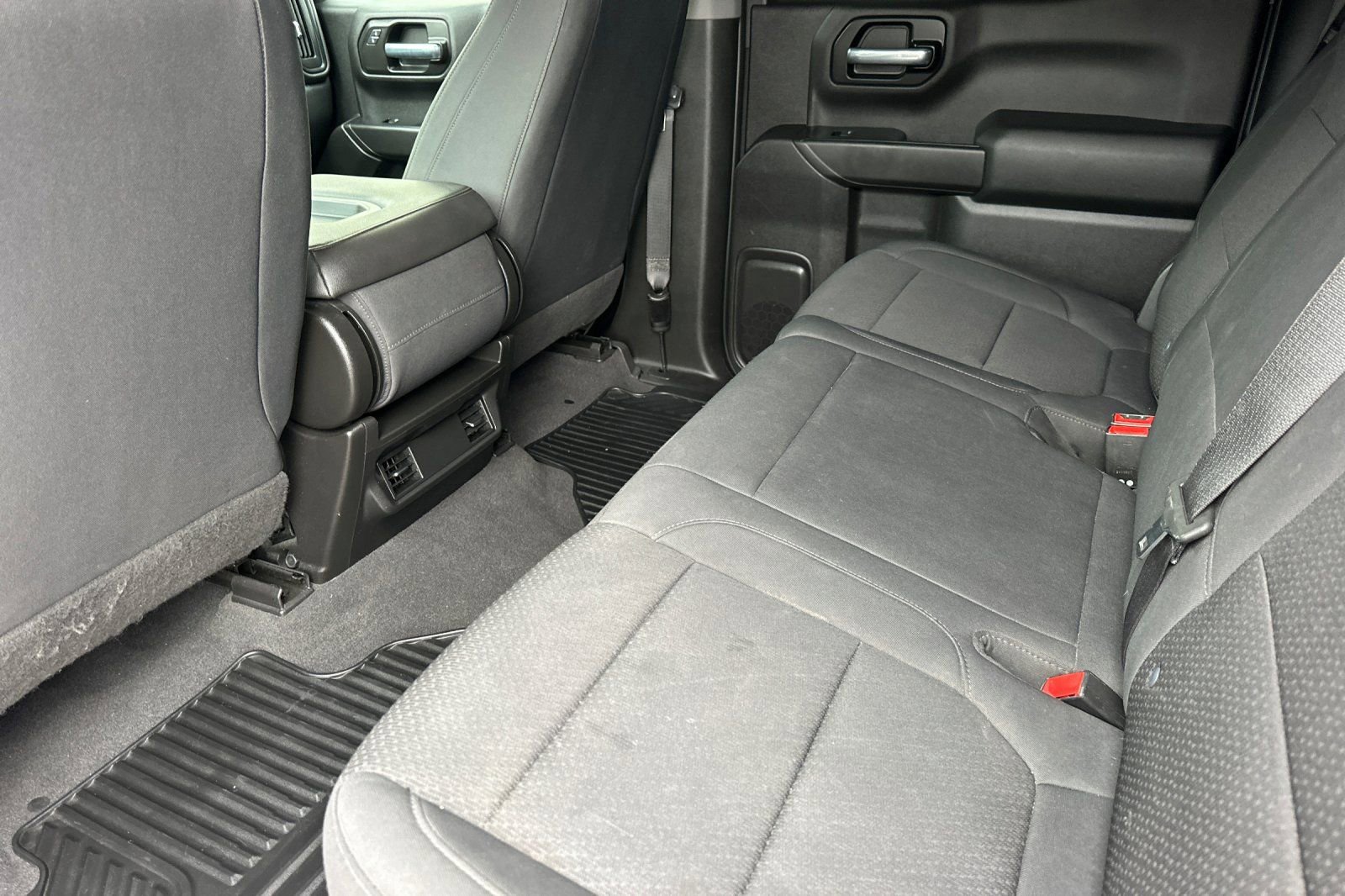 Used 2020 Chevrolet Silverado 1500 Custom w/ Custom Value Package image 14