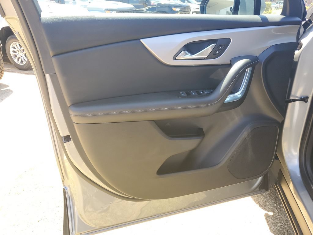 Used 2023 Chevrolet Blazer LT w/ Driver Confidence Package FWD image 19