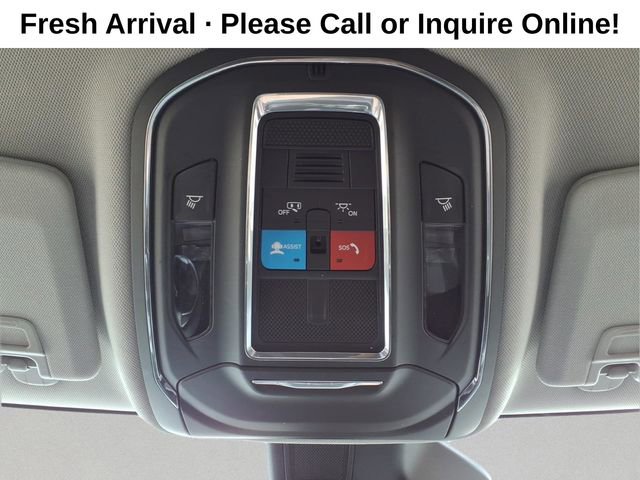 Used 2023 Jeep Grand Cherokee Laredo image 21