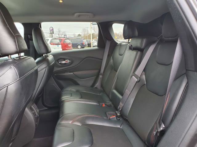 Used 2022 Jeep Cherokee Trailhawk w/ Trailer Tow Group image 27