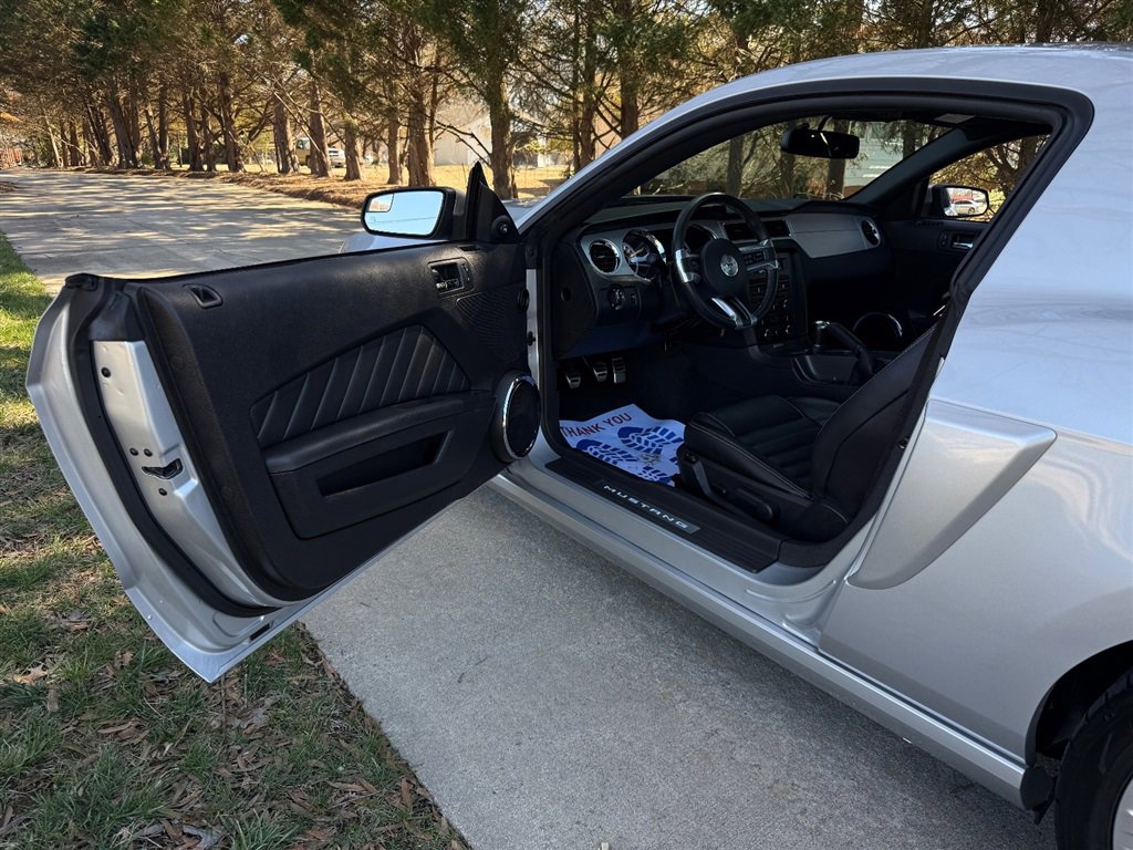 Used 2013 Ford Mustang GT Premium w/ GT Coupe Accessory Pkg 5 image 44