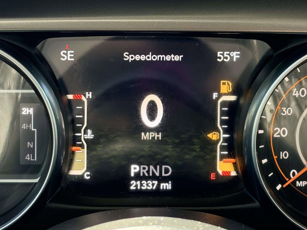 Used 2023 Jeep Gladiator Willys image 13