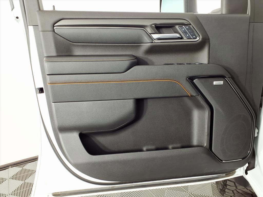 Used 2024 GMC Sierra 2500 AT4 w/ Technology Package image 16