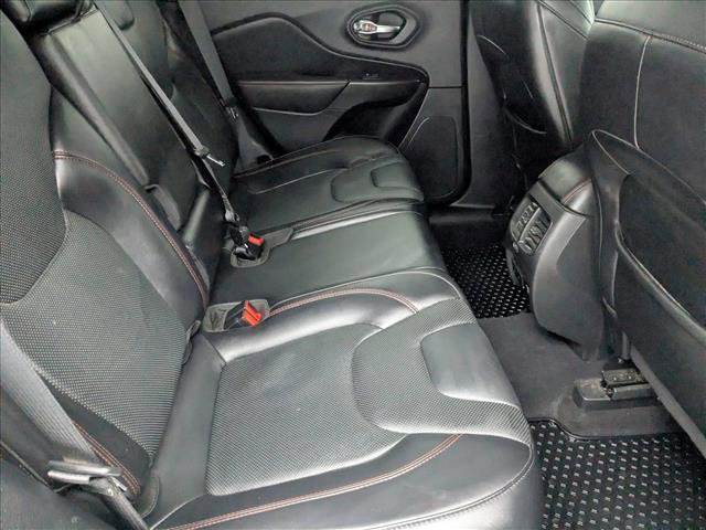 Used 2020 Jeep Cherokee Trailhawk image 21