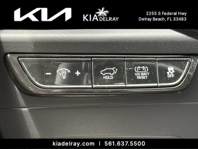 Certified 2024 Kia Niro SX Touring FWD image 29