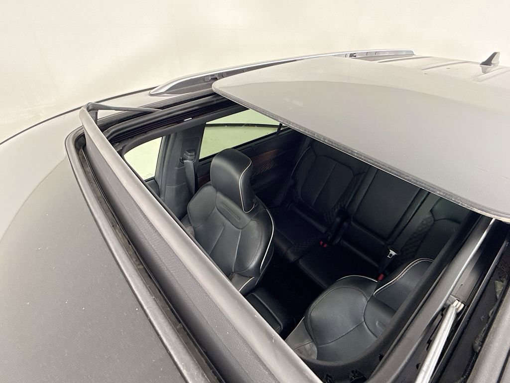 Used 2023 Jeep Grand Cherokee L Summit w/ Luxury Tech Group V image 23