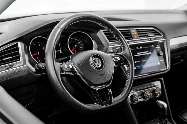 Used 2021 Volkswagen Tiguan SE R-Line AWD/4WD image 13