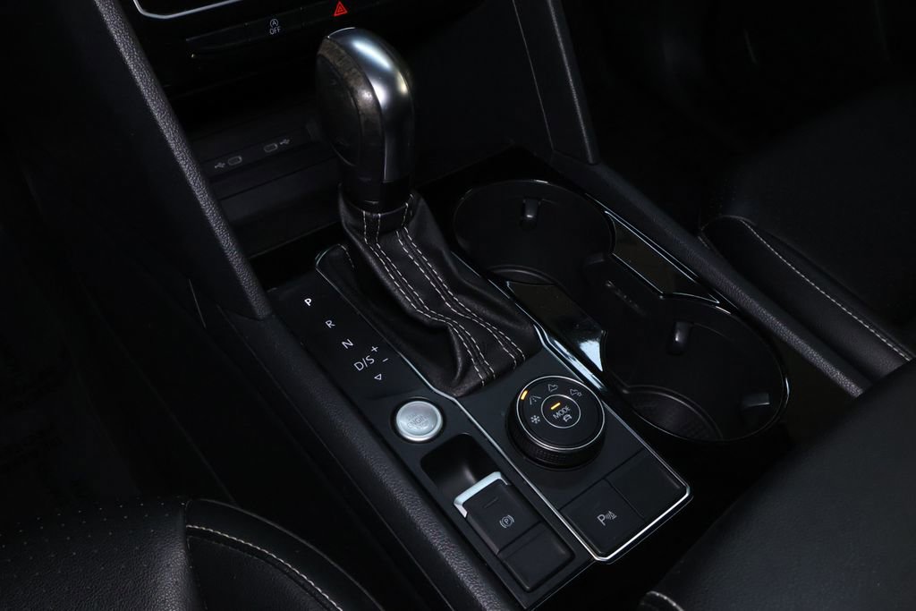 Used 2021 Volkswagen Atlas SEL R-Line image 36