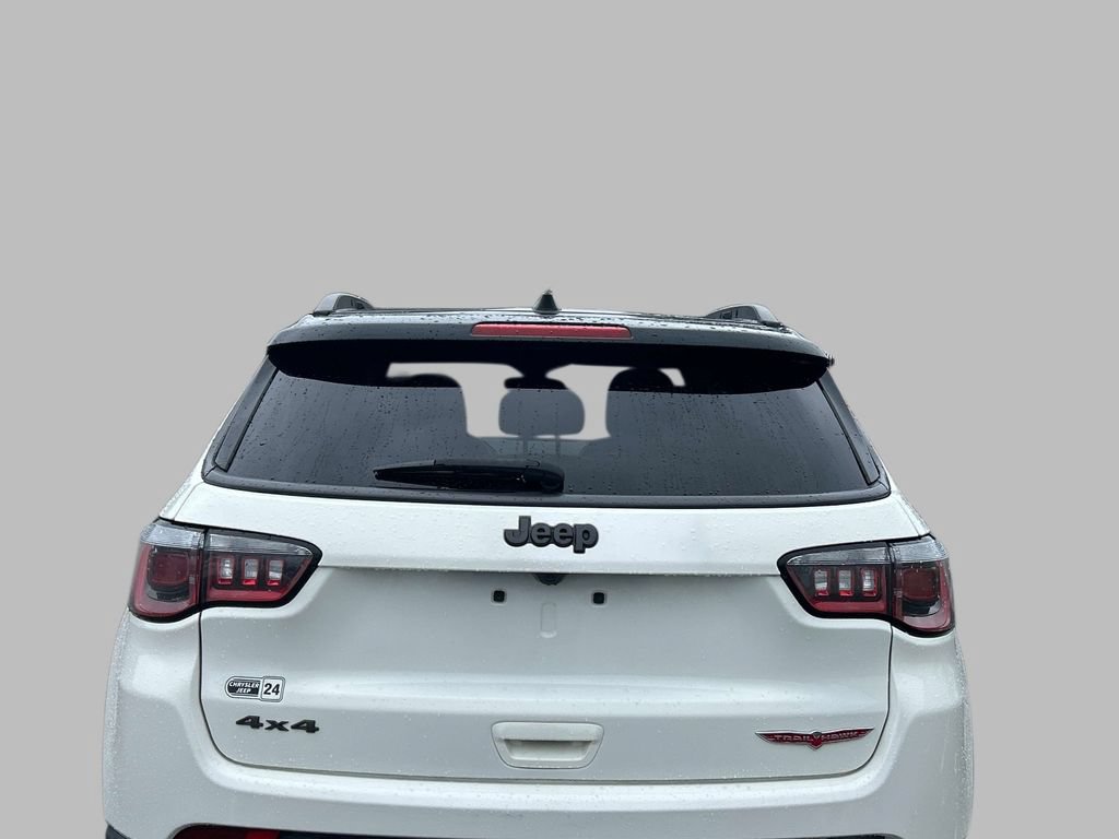 Used 2018 Jeep Compass Trailhawk w/ Navigation Group AWD/4WD image 4