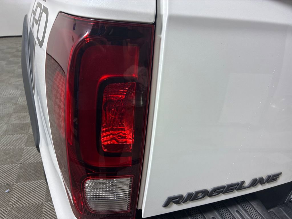 Used 2022 Honda Ridgeline Black Edition image 8