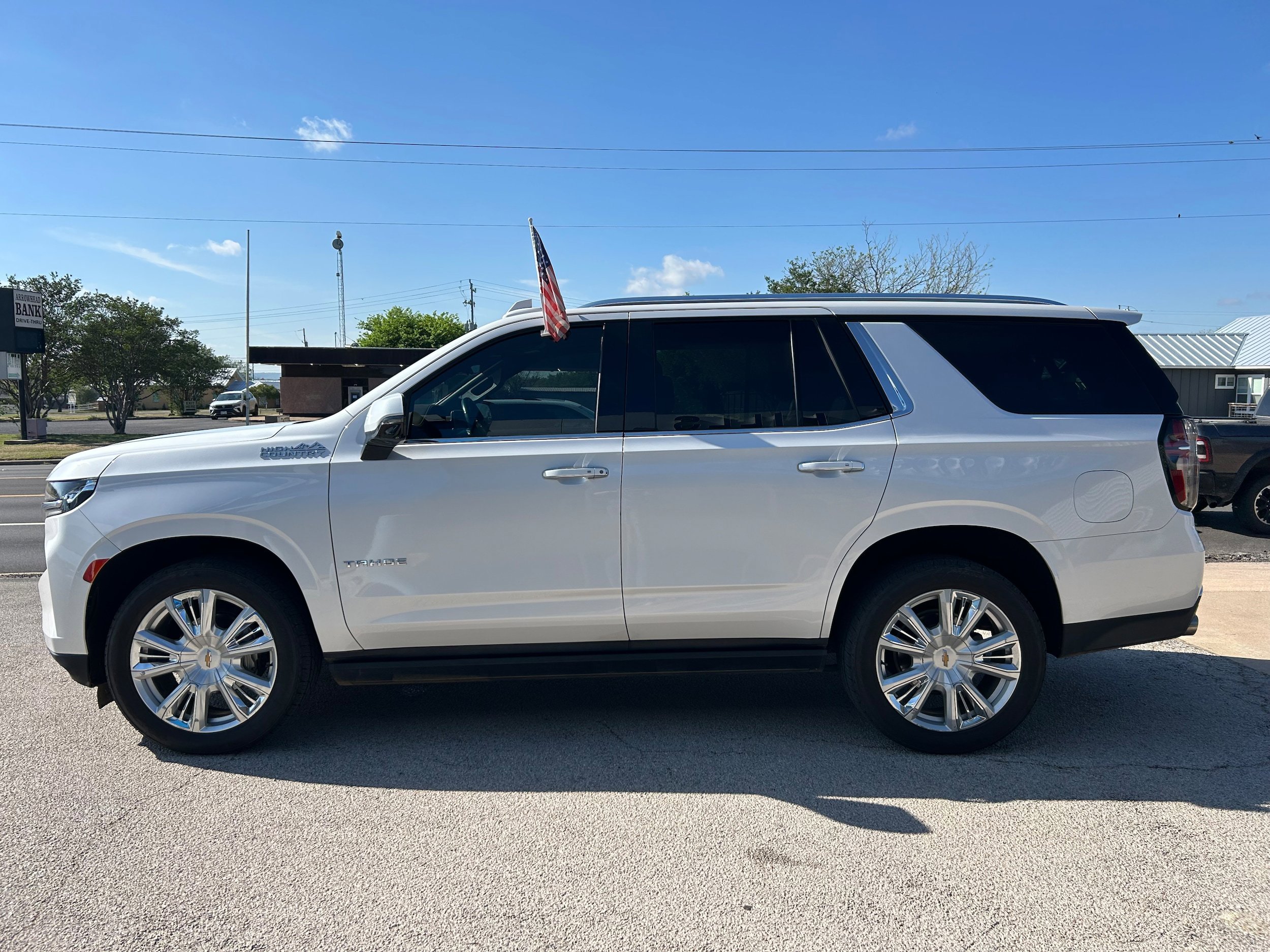 Used 2021 Chevrolet Tahoe High Country w/ Premium Package image 4