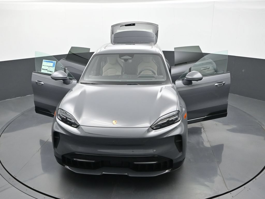 New 2026 Porsche Cayenne Electric AWD/4WD image 32