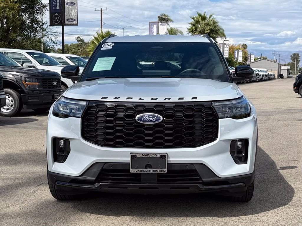 Used 2026 Ford Explorer ST-Line RWD image 3