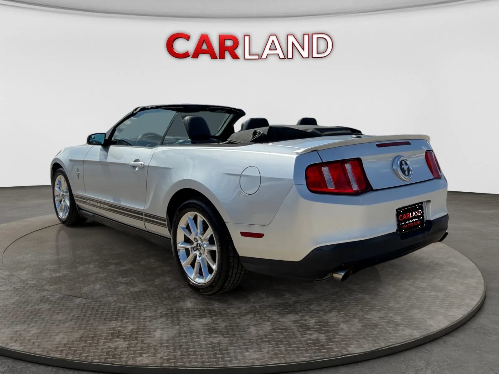 Used 2011 Ford Mustang Premium w/ 202A Rapid Spec Order Code RWD image 12